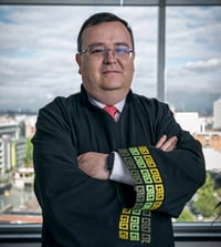 Alejandro Ramelli Arteaga oficina toga cuadrada