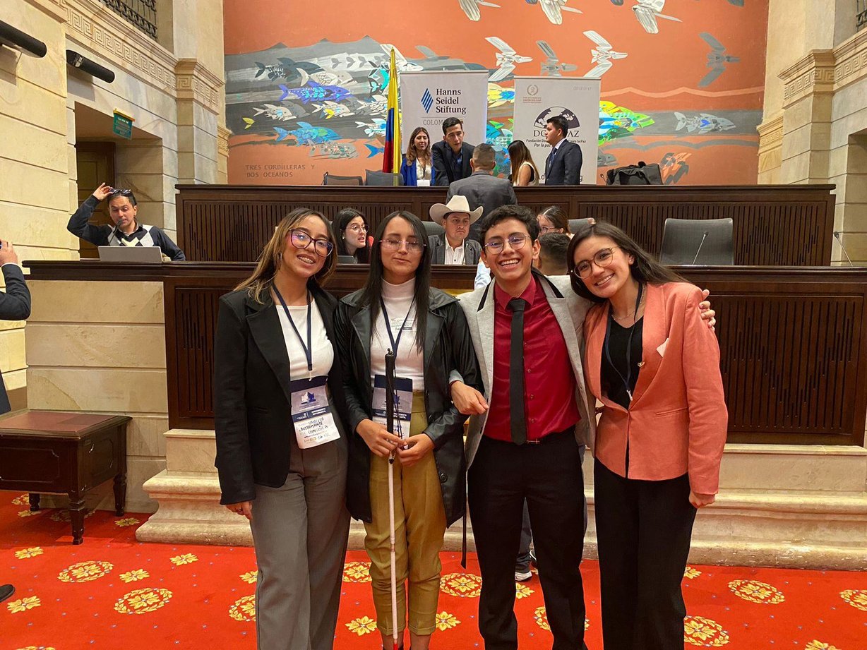 Tomasinos presentes en XXIX Modelo Congreso de la República Estudiantil