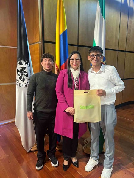 Reconocimiento-Oscar-Carlos