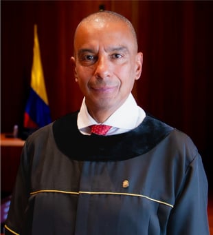 Victor-Julio-Usme-Perea@2x-100