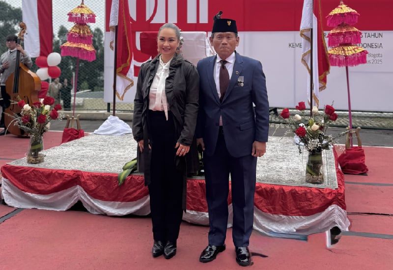 Santoto_Negocios_AniversarioIndonesia_G2